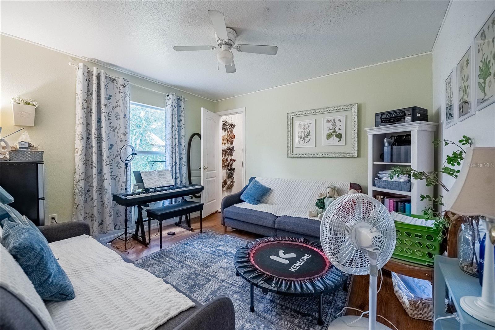 Image 37 of 49 For 4525 Ashford Drive