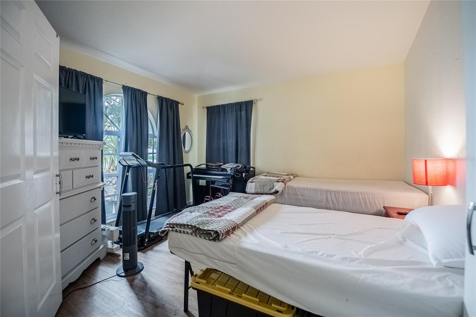 Image 43 of 49 For 4525 Ashford Drive