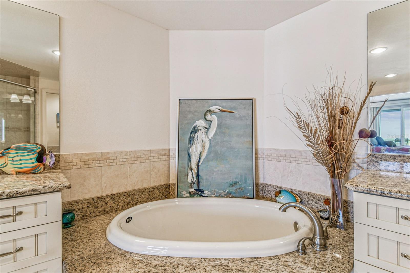 Image 24 of 50 For 19710 Gulf Boulevard 203