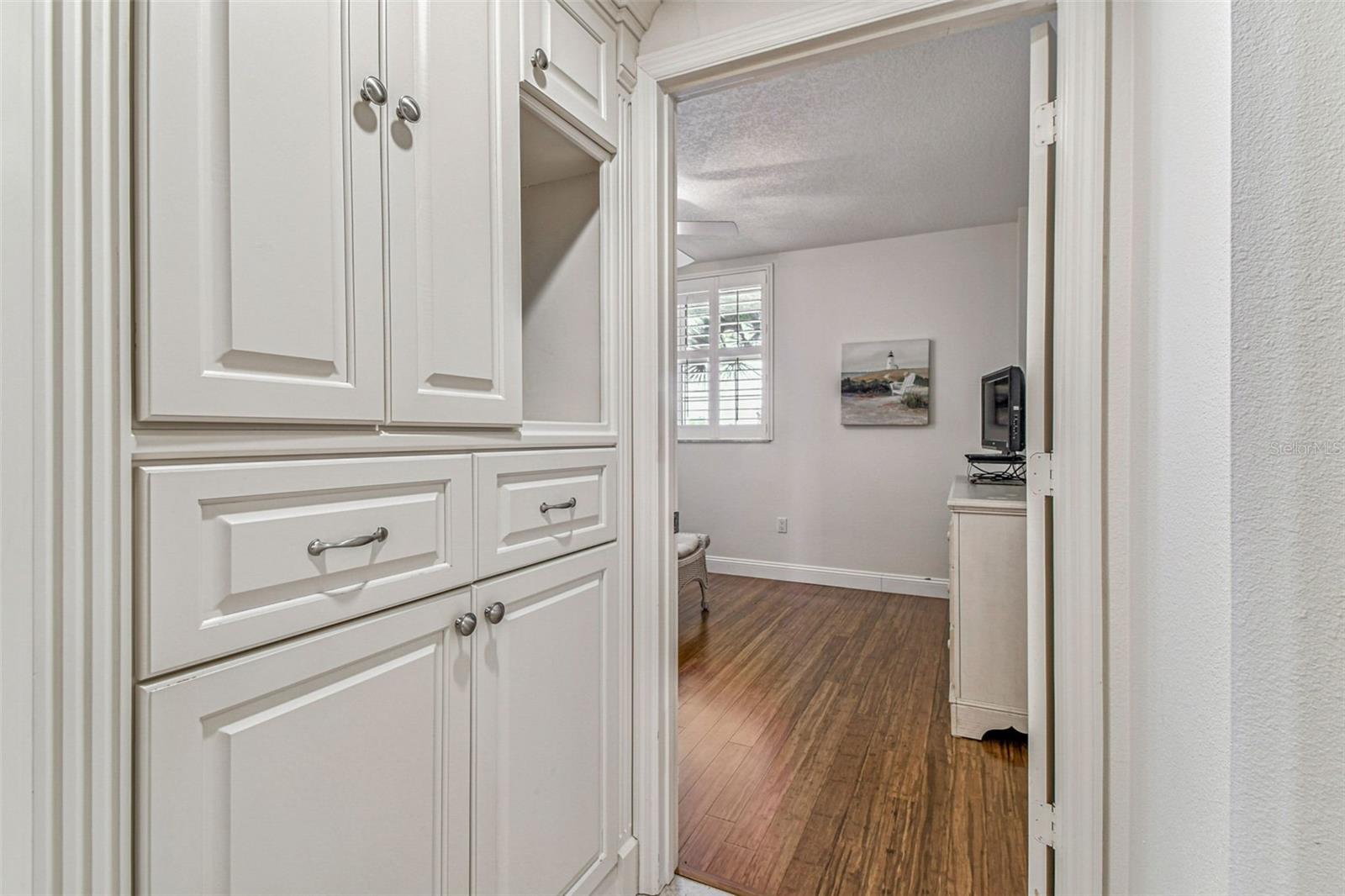 Image 27 of 50 For 19710 Gulf Boulevard 203