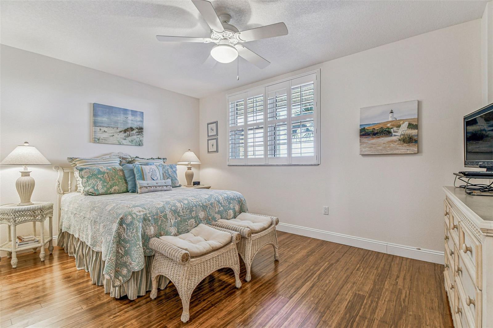 Image 32 of 50 For 19710 Gulf Boulevard 203