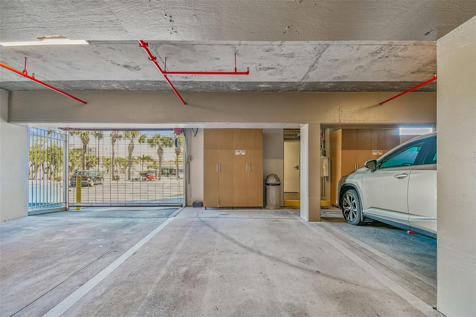 Image 38 of 50 For 19710 Gulf Boulevard 203