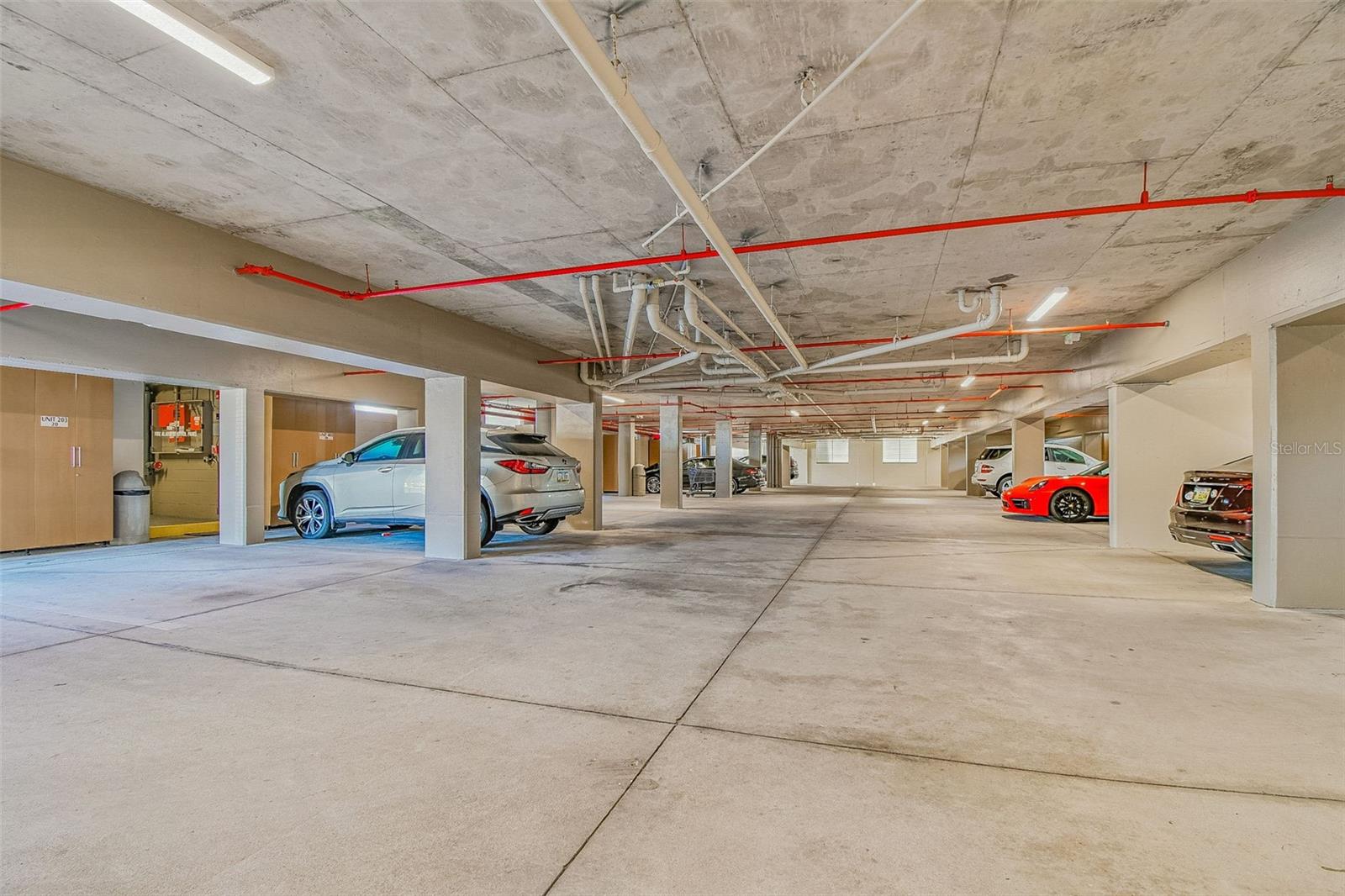 Image 39 of 50 For 19710 Gulf Boulevard 203