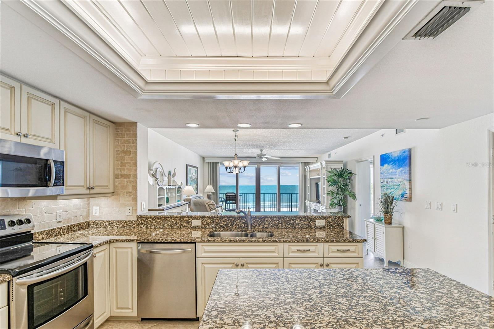 Image 9 of 50 For 19710 Gulf Boulevard 203