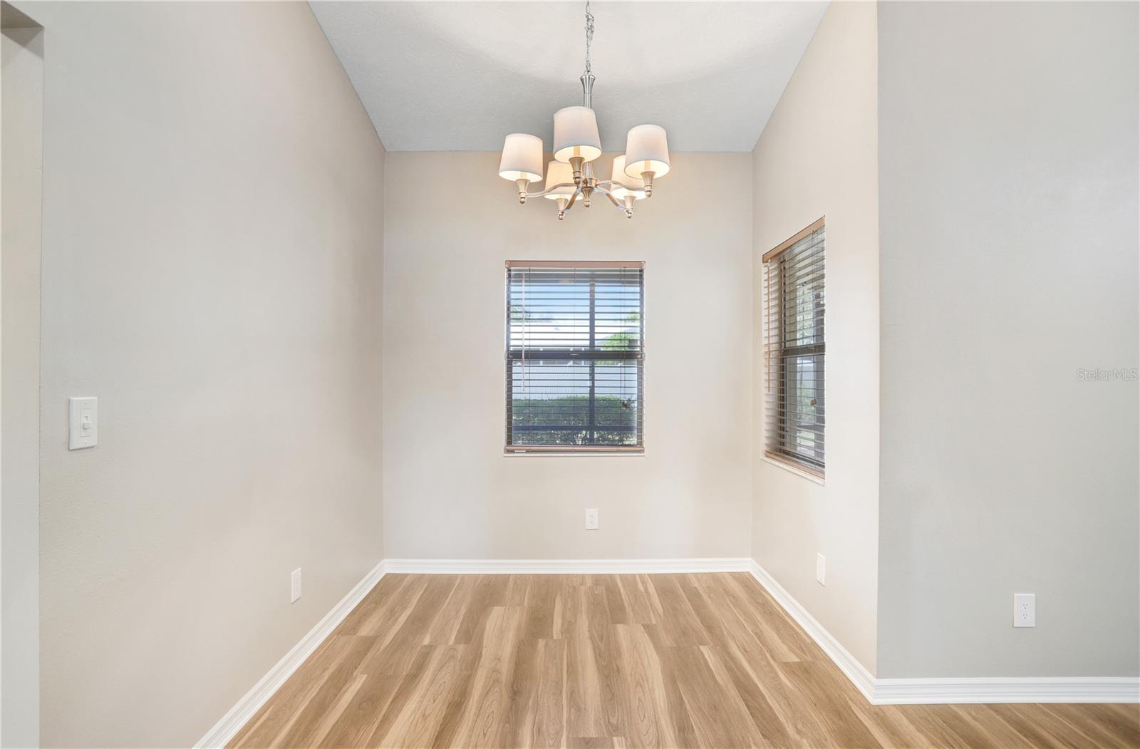 Image 11 of 40 For 4925 Ivy Glen Place