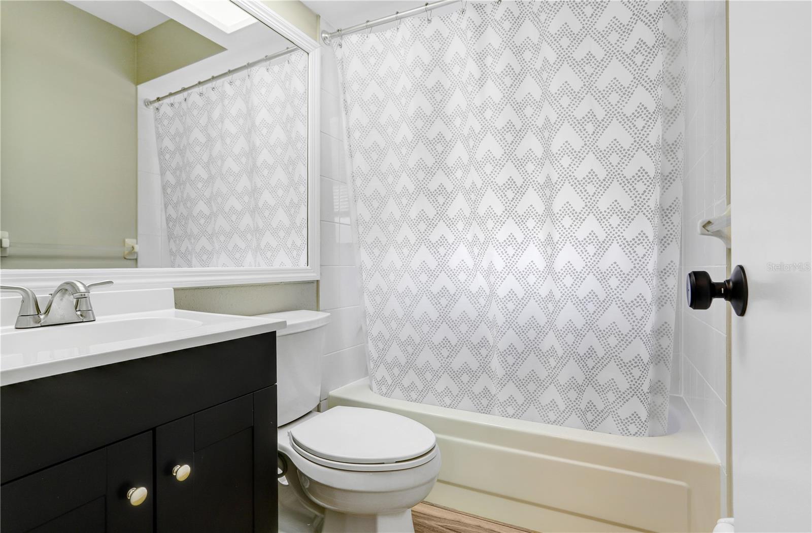 Image 20 of 40 For 4925 Ivy Glen Place