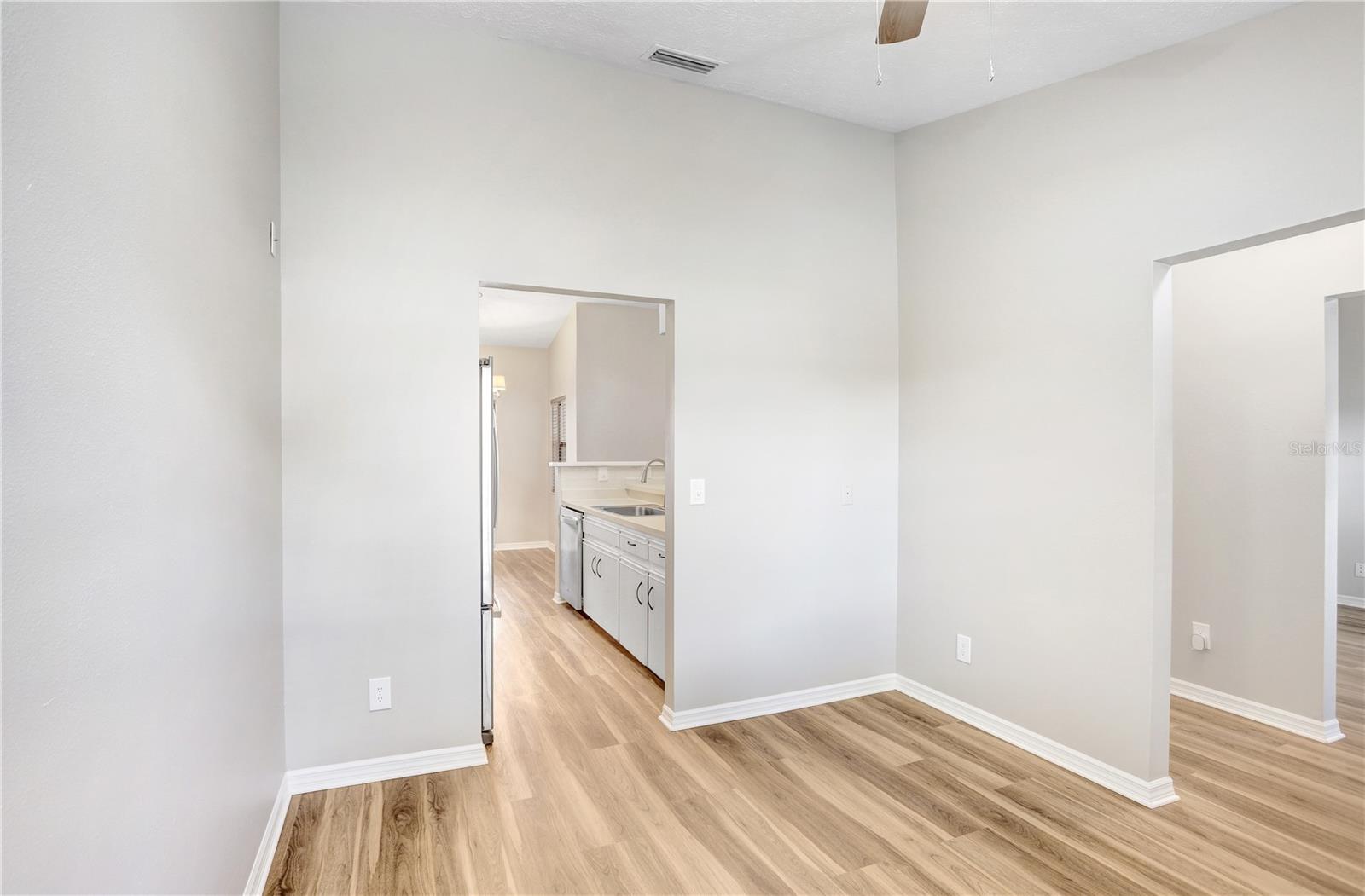 Image 6 of 40 For 4925 Ivy Glen Place