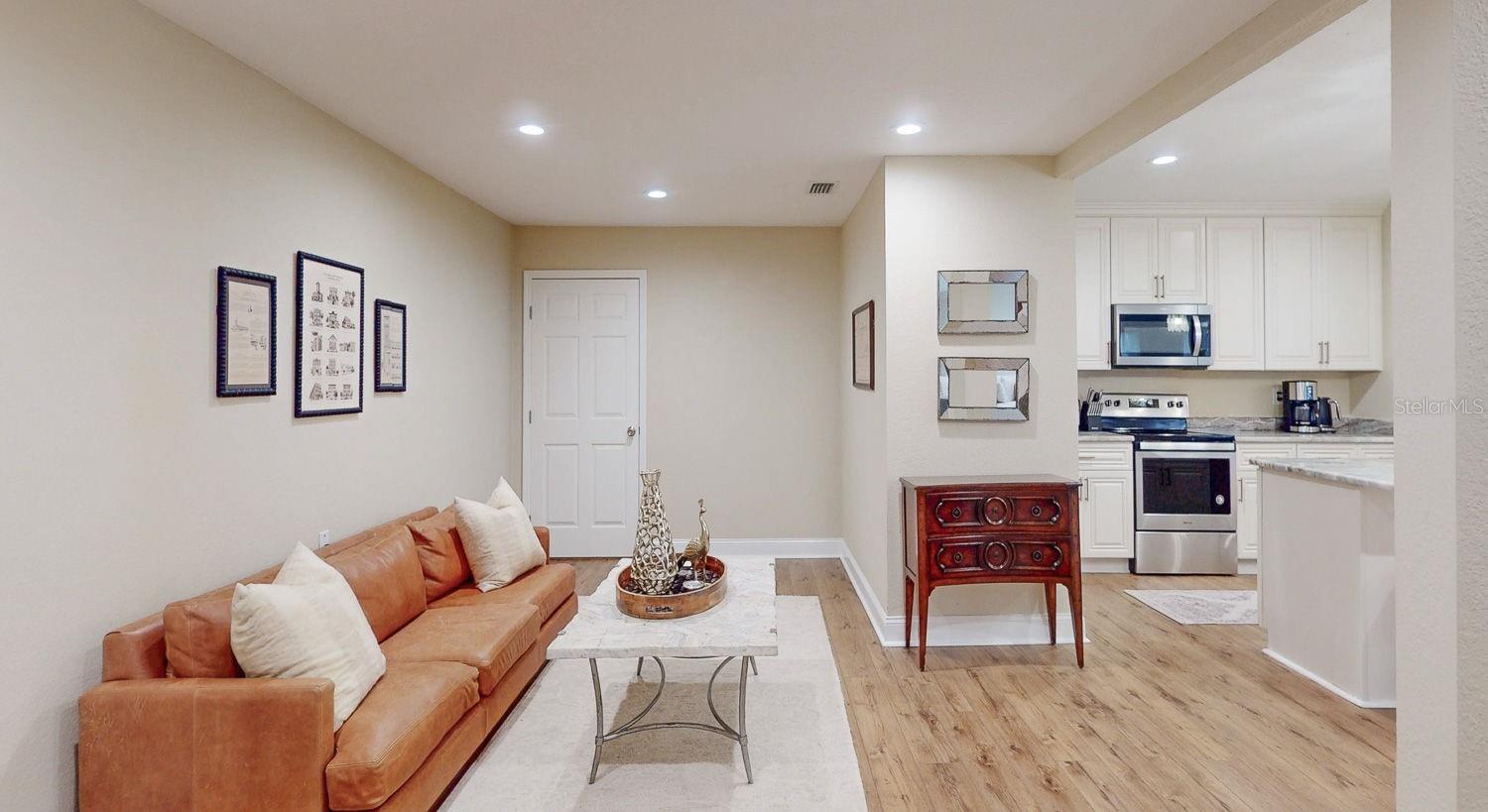 Image 20 of 27 For 1735 23rd Avenue N