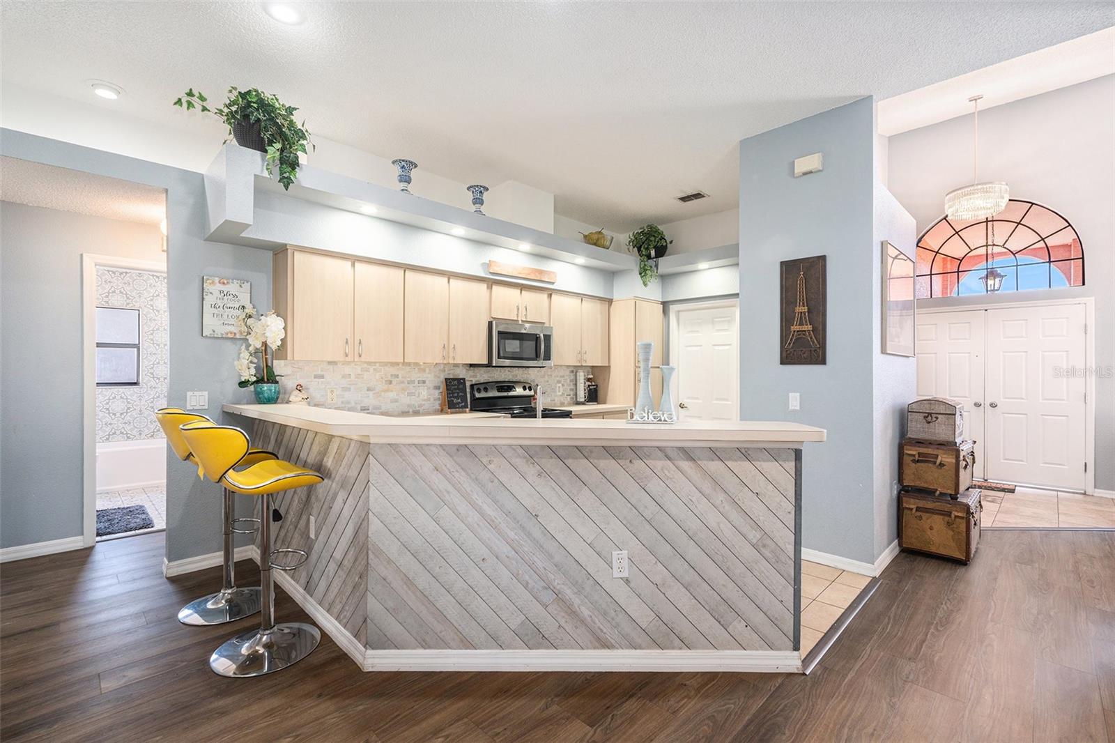 Image 15 of 30 For 4401 Plumosa Street