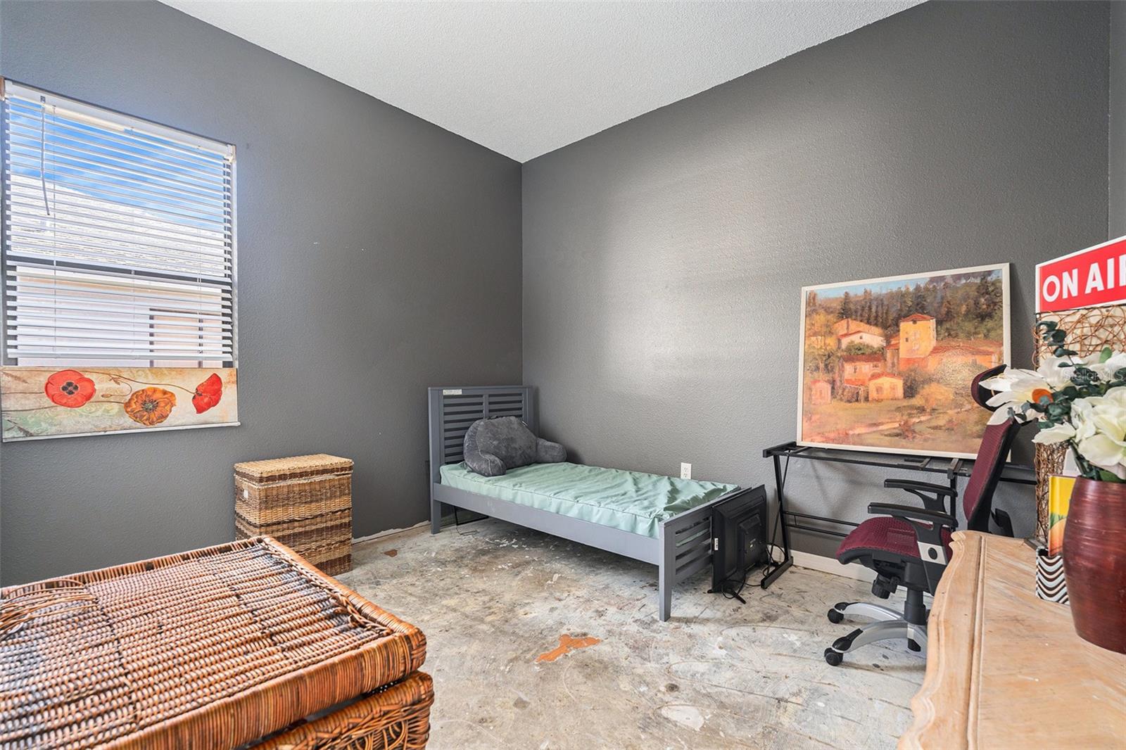 Image 21 of 30 For 4401 Plumosa Street