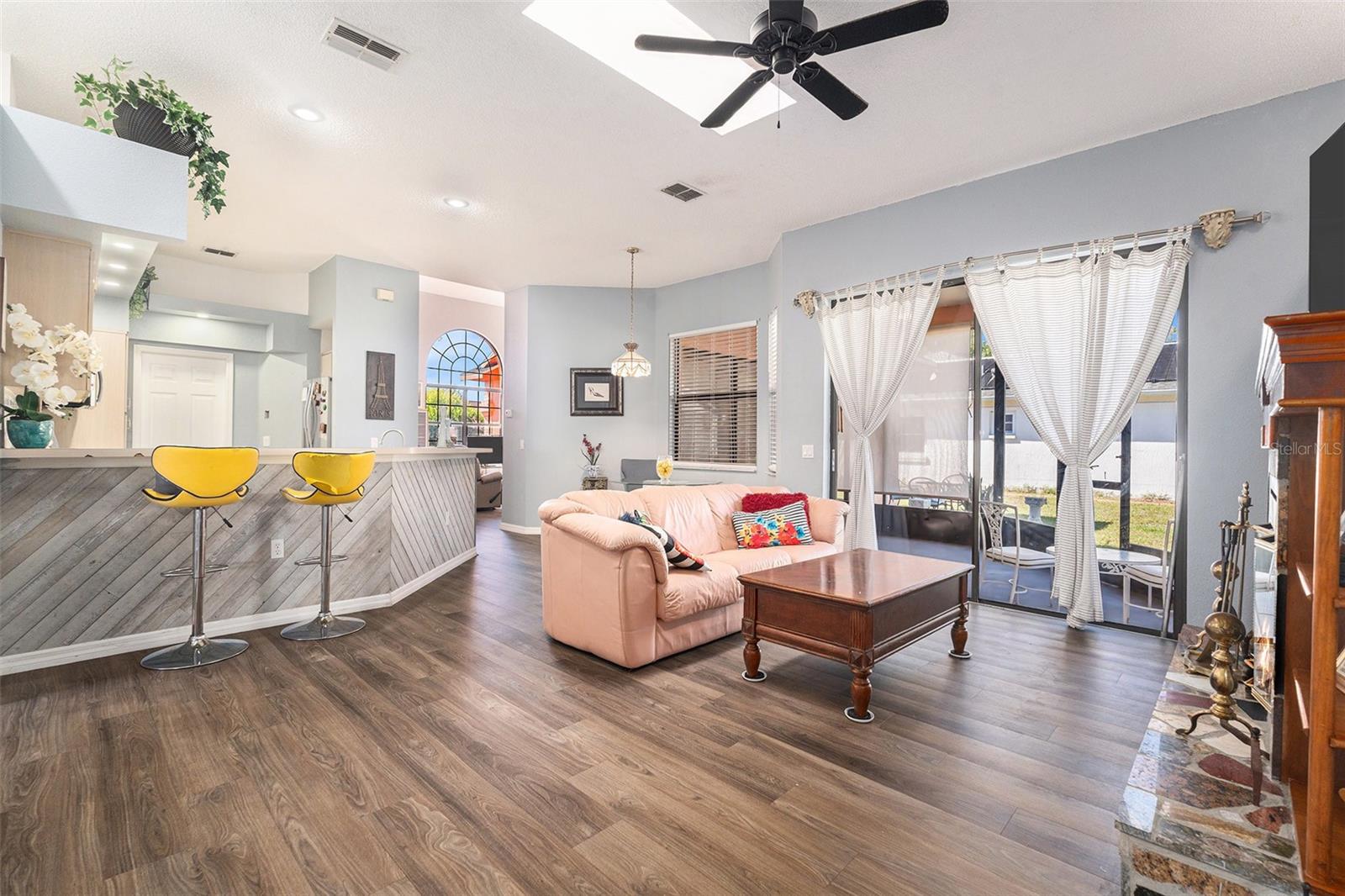 Image 9 of 30 For 4401 Plumosa Street