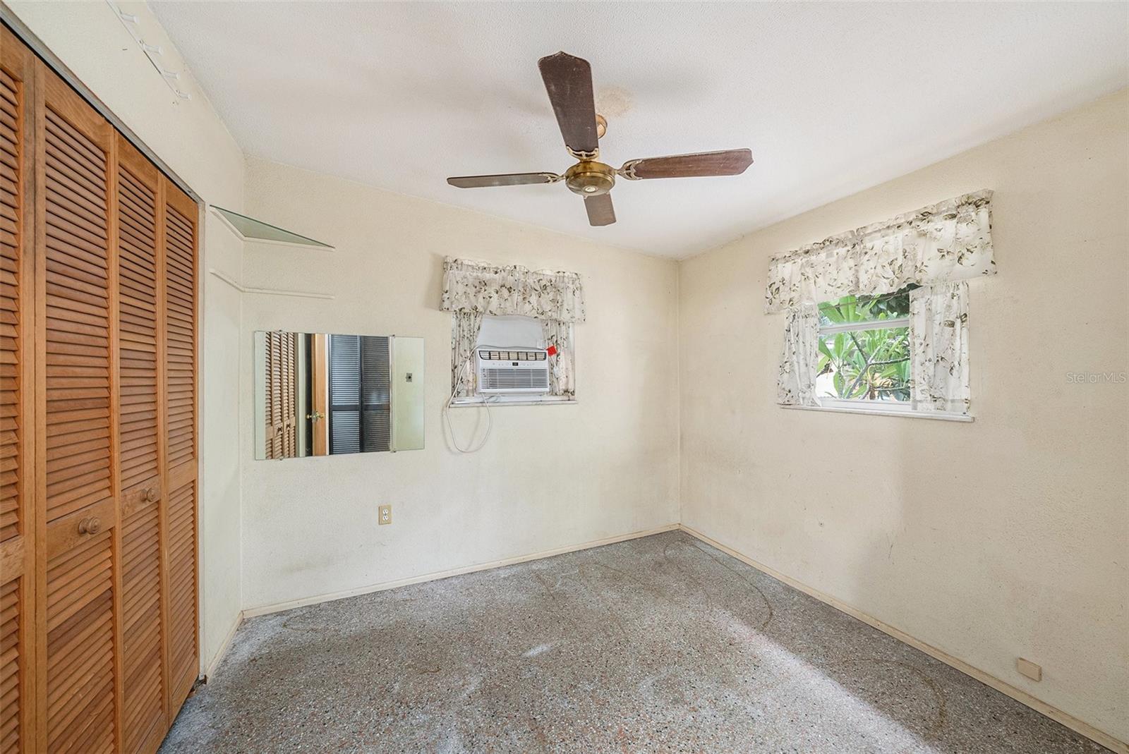 Image 16 of 30 For 8481 93rd Avenue