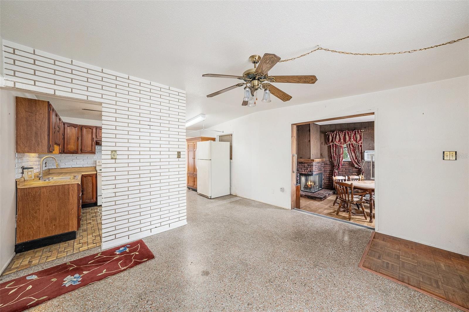 Image 5 of 30 For 8481 93rd Avenue