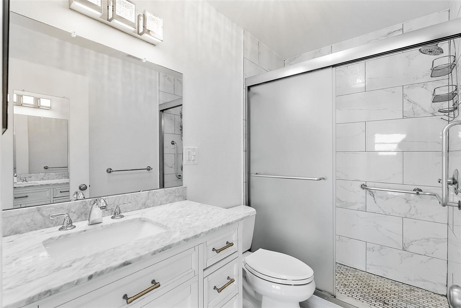 Image 18 of 40 For 5555 Gulf Boulevard 407