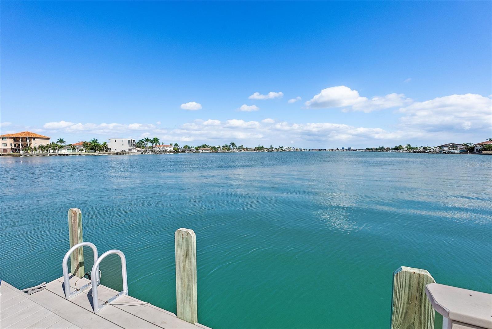 Image 34 of 40 For 5555 Gulf Boulevard 407