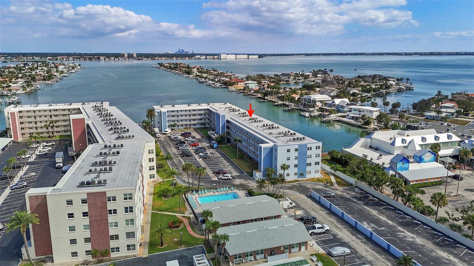 Image 36 of 40 For 5555 Gulf Boulevard 407