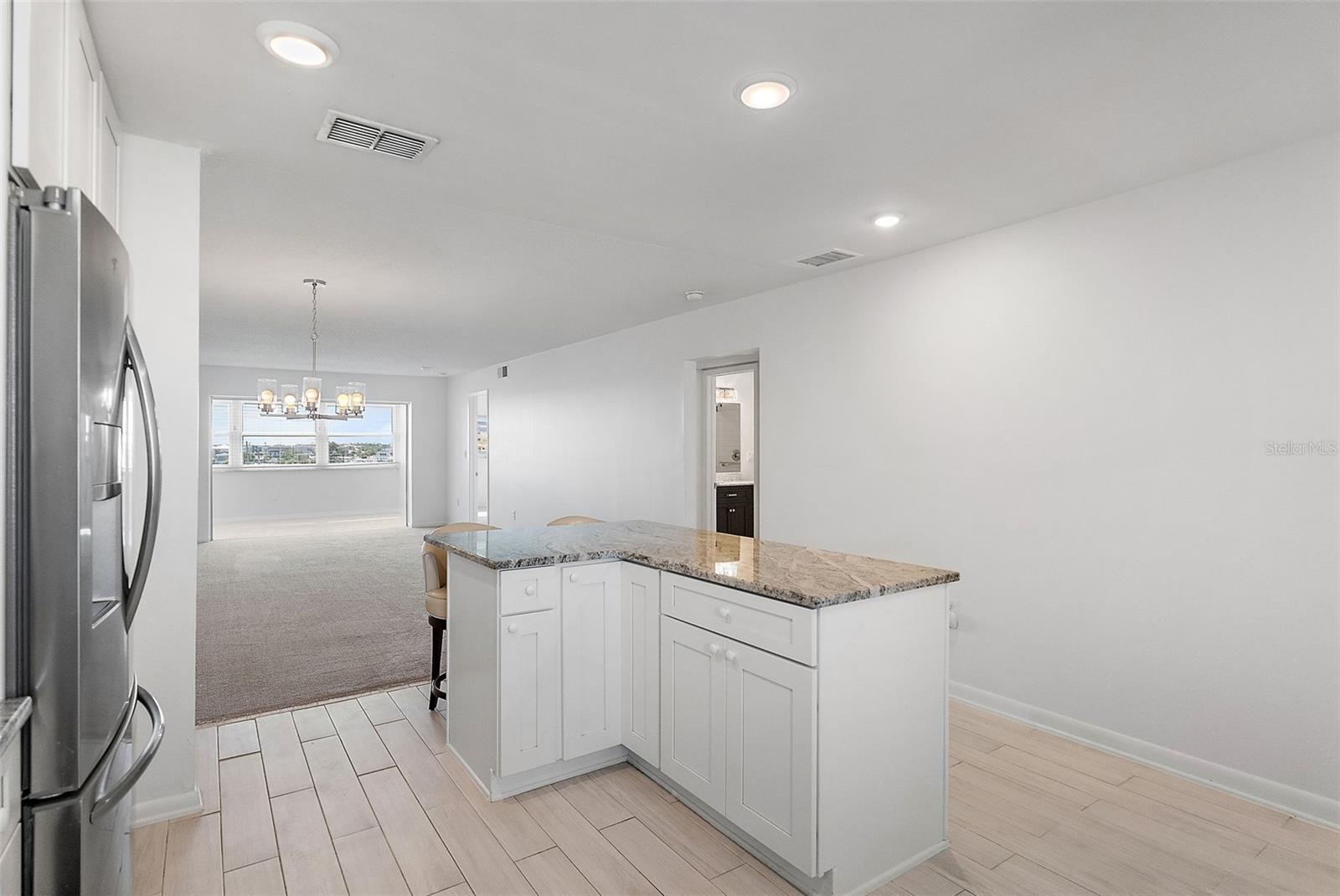 Image 6 of 40 For 5555 Gulf Boulevard 407