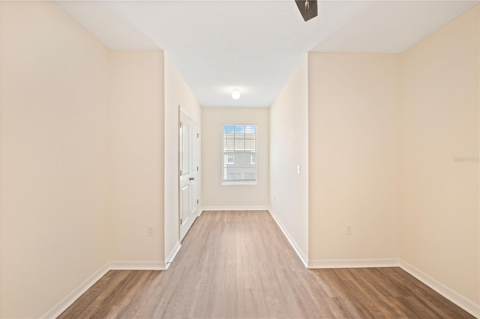 Image 20 of 27 For 8619 Falling Blue Place