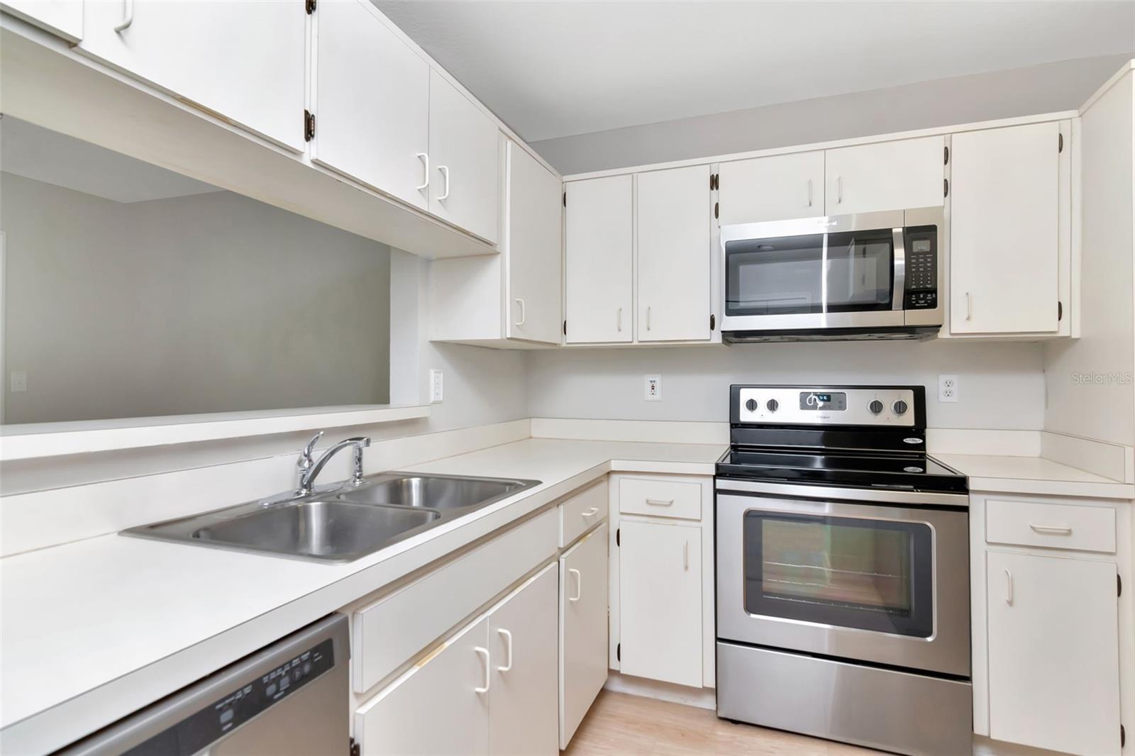 Image 17 of 41 For 4127 Brentwood Park Circle