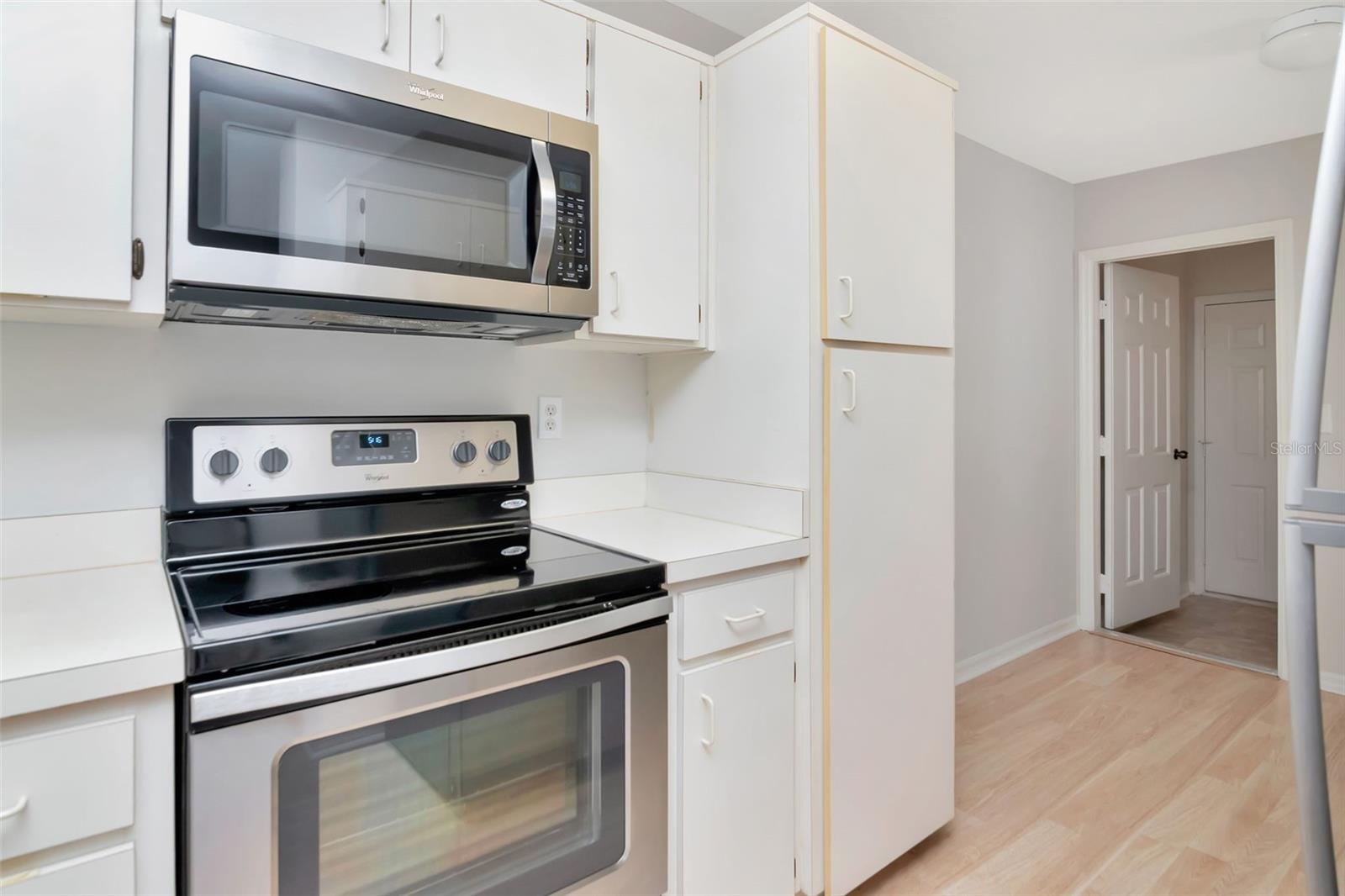 Image 18 of 41 For 4127 Brentwood Park Circle