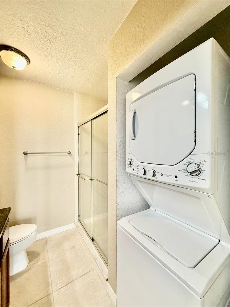 Image 19 of 33 For 704 Lyndhurst Street 624