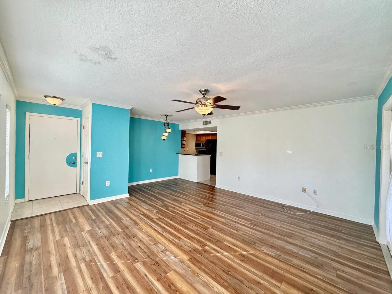 Image 6 of 33 For 704 Lyndhurst Street 624