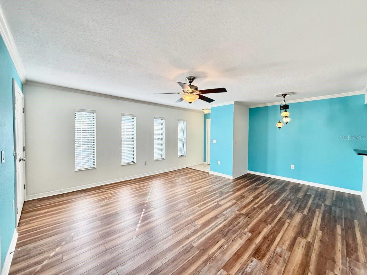 Image 7 of 33 For 704 Lyndhurst Street 624