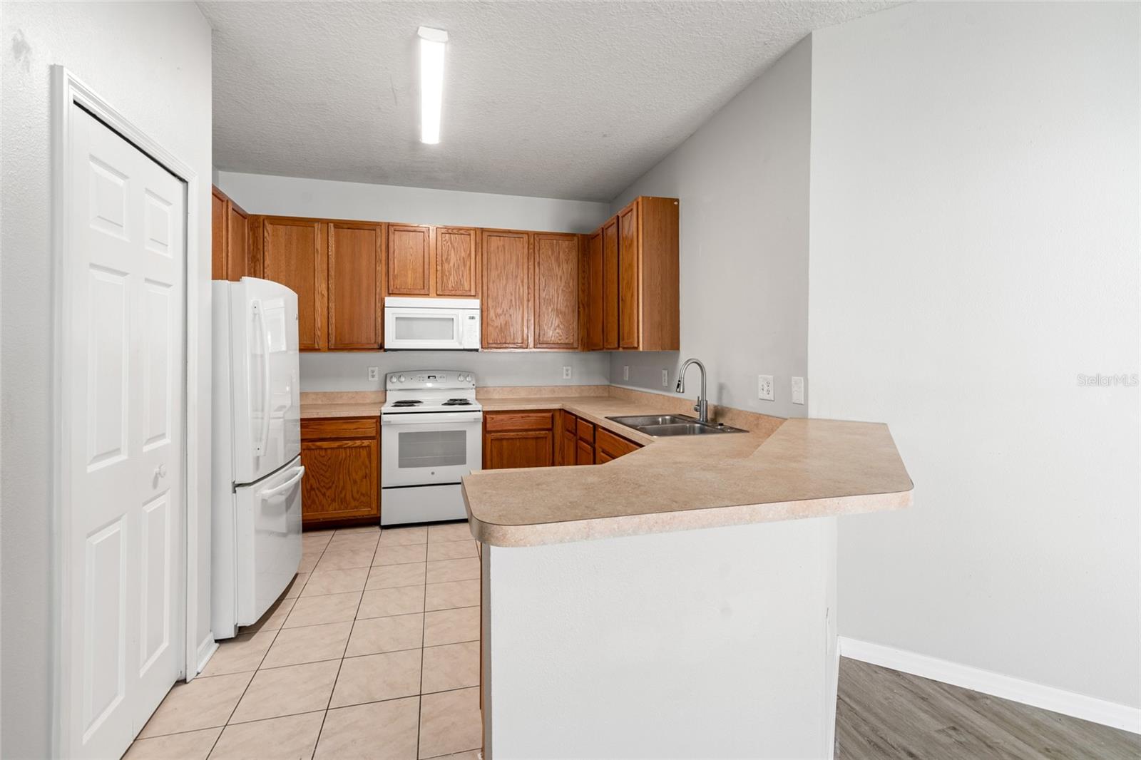 Image 10 of 40 For 5727 Autumn Shire Drive