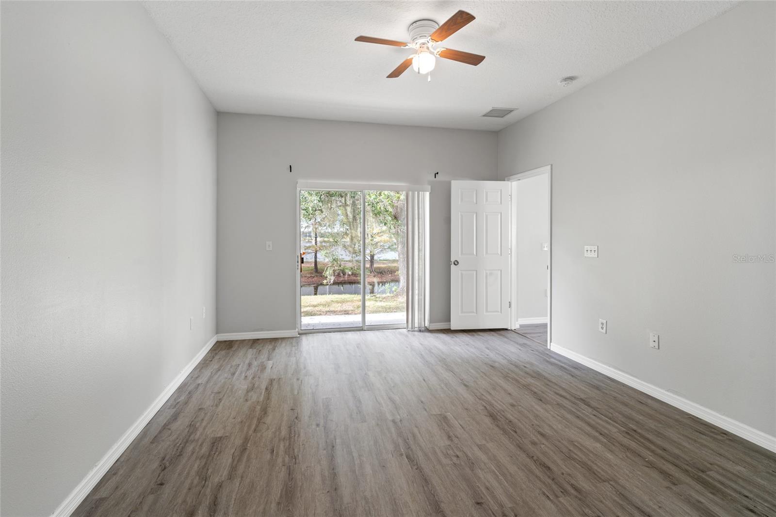 Image 5 of 40 For 5727 Autumn Shire Drive