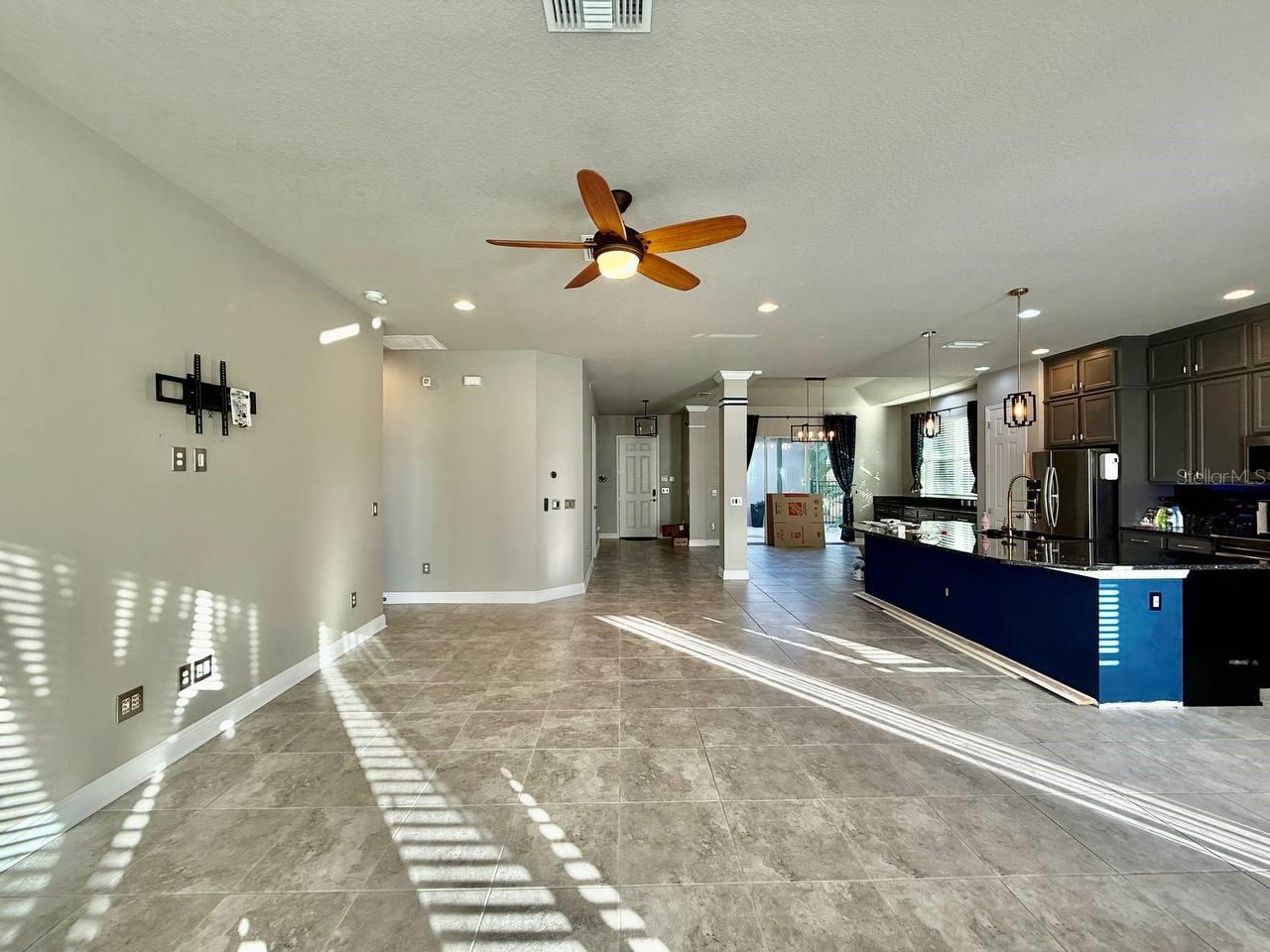 Image 16 of 43 For 6414 Salt Creek Avenue