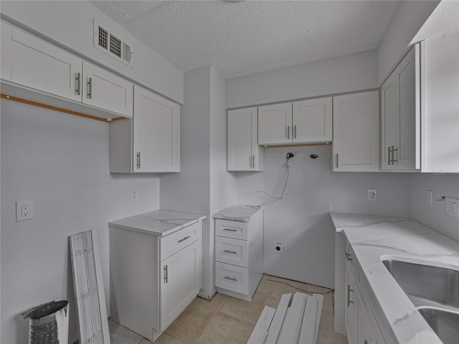 Image 10 of 63 For 1170 Rue Des Chateaux  1a