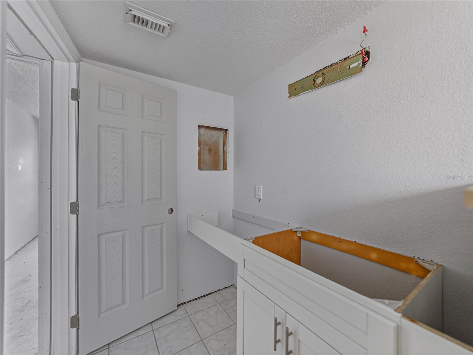 Image 19 of 63 For 1170 Rue Des Chateaux  1a