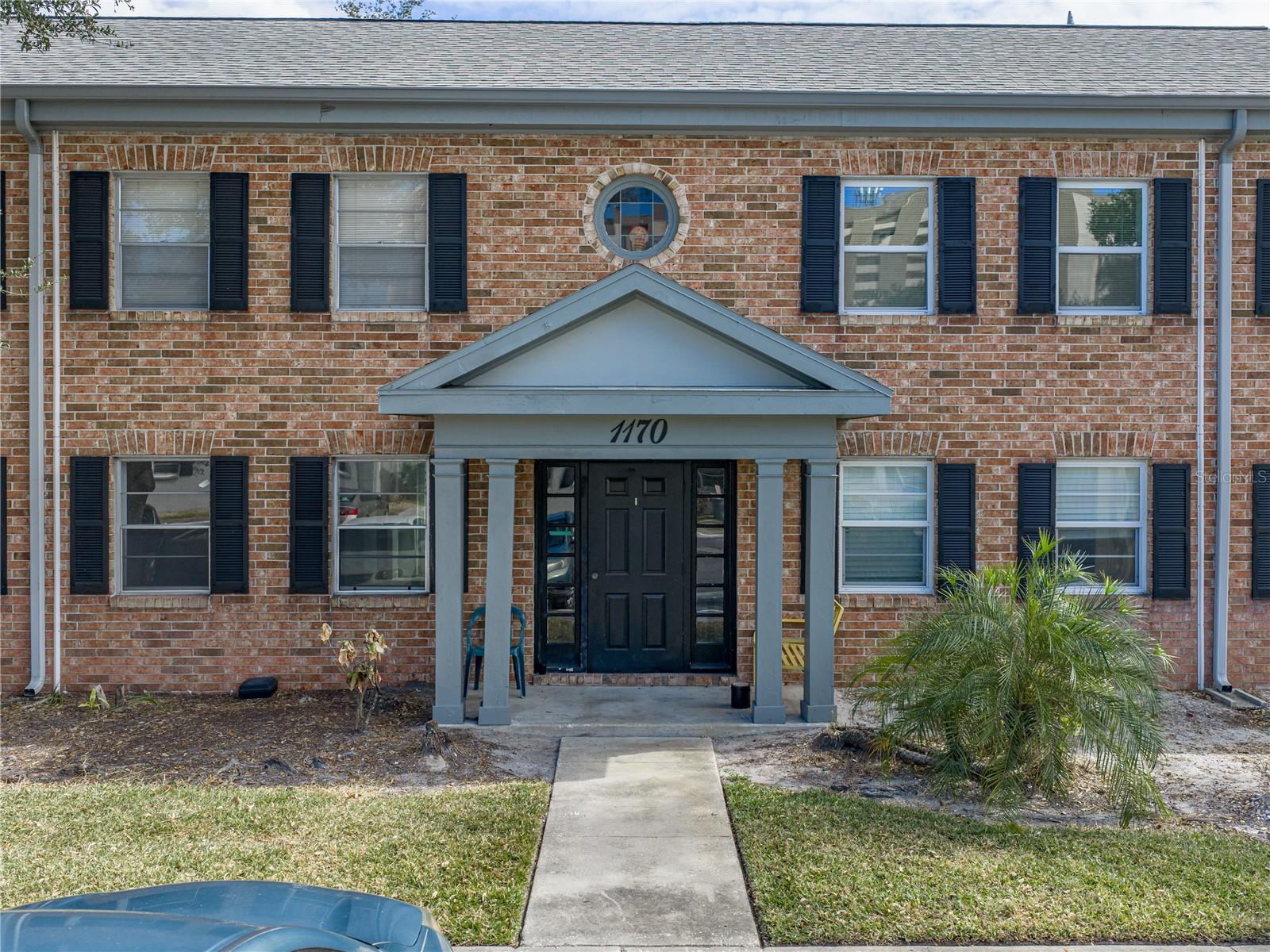 Image 2 of 63 For 1170 Rue Des Chateaux  1a