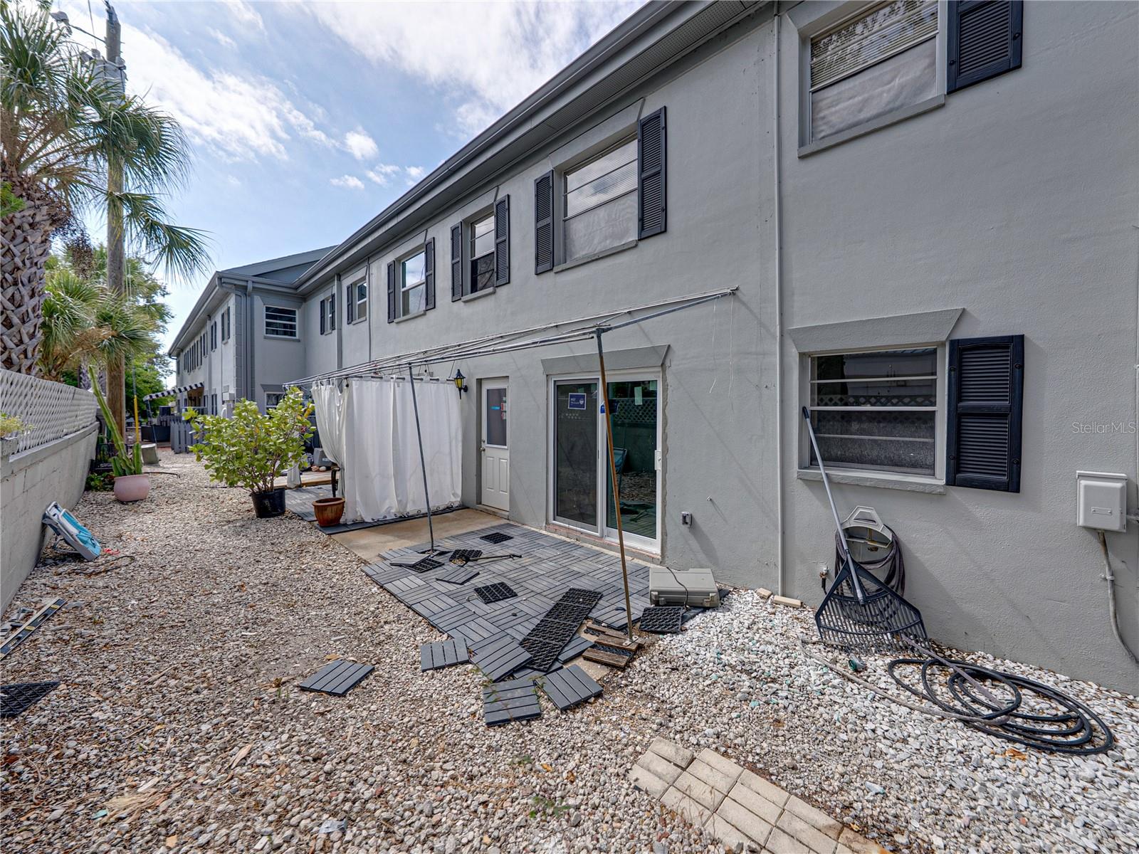 Image 24 of 63 For 1170 Rue Des Chateaux  1a