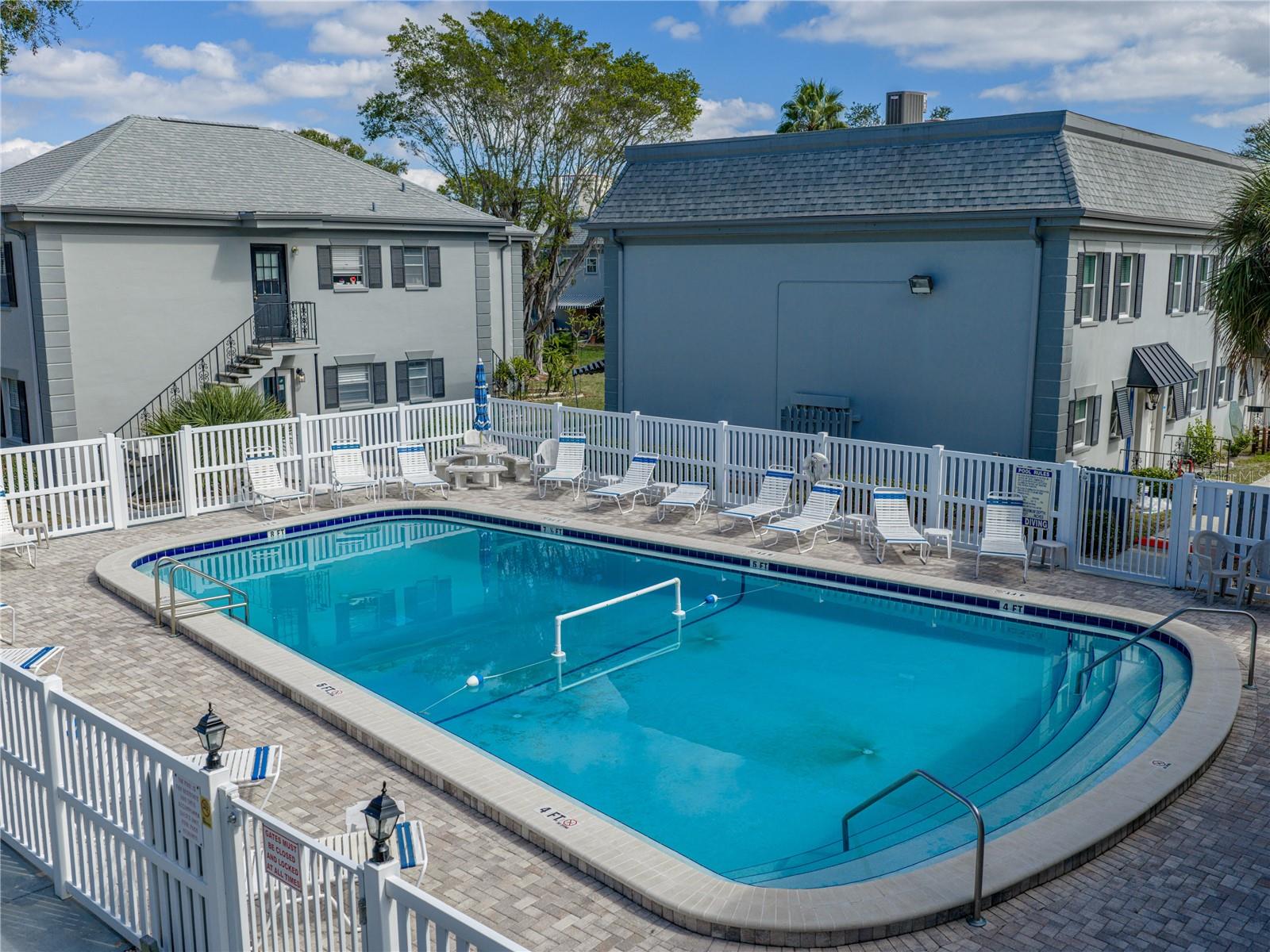 Image 32 of 63 For 1170 Rue Des Chateaux  1a