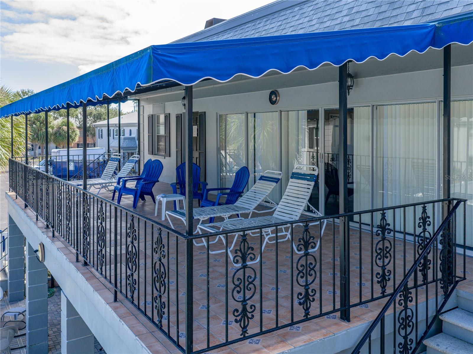 Image 34 of 63 For 1170 Rue Des Chateaux  1a