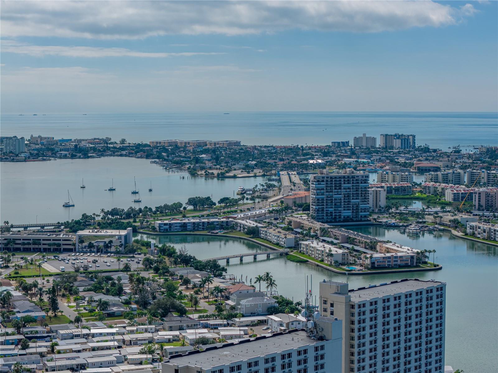 Image 38 of 63 For 1170 Rue Des Chateaux  1a