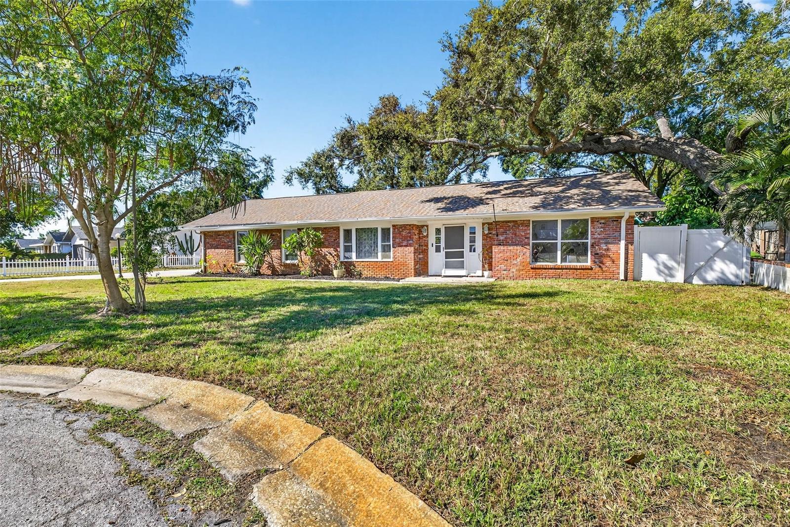 Image 2 of 44 For 13589 101st Terrace