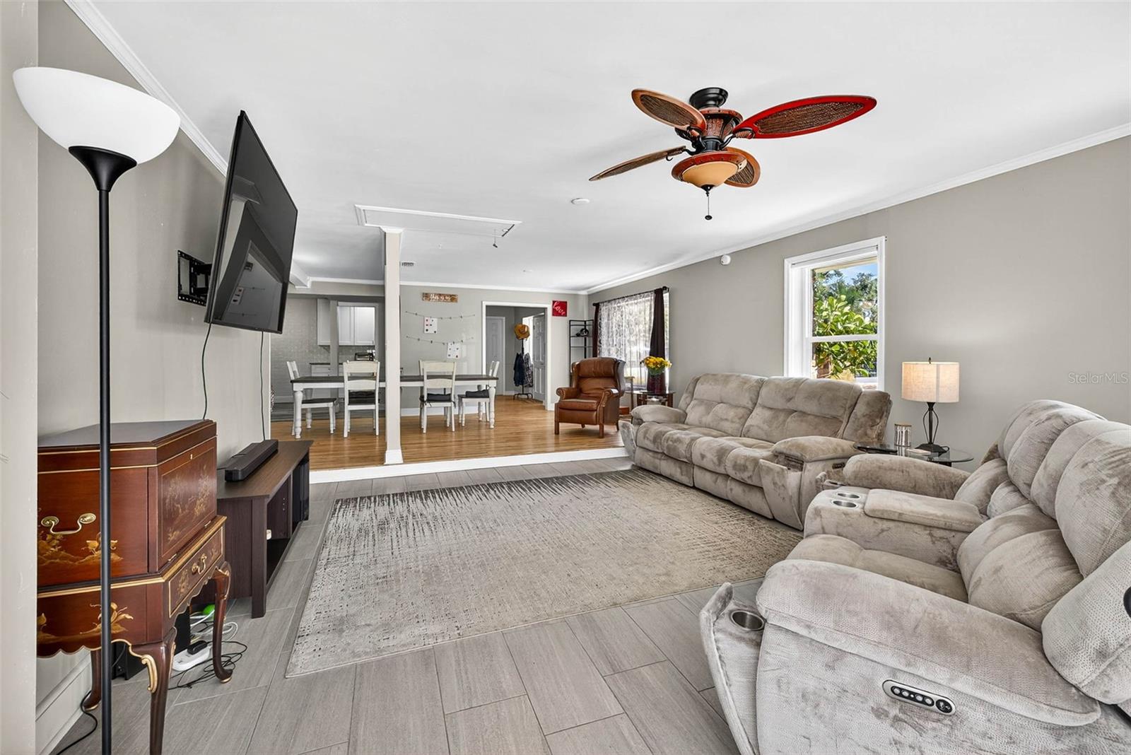 Image 22 of 44 For 13589 101st Terrace