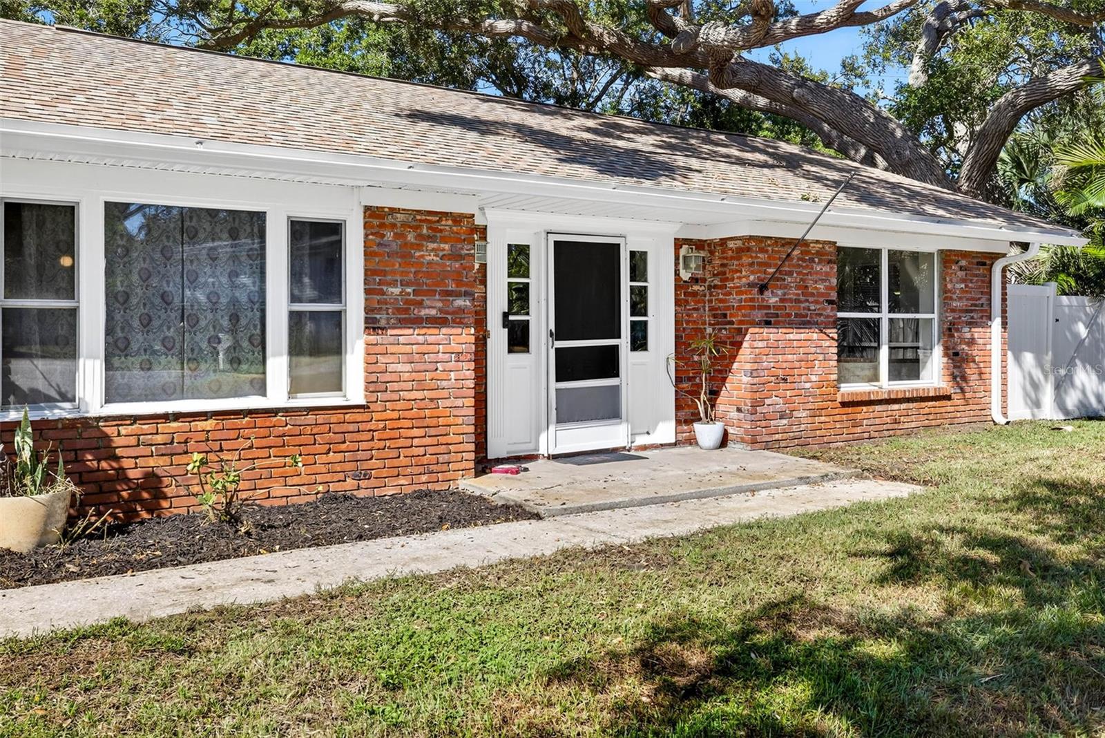 Image 6 of 44 For 13589 101st Terrace