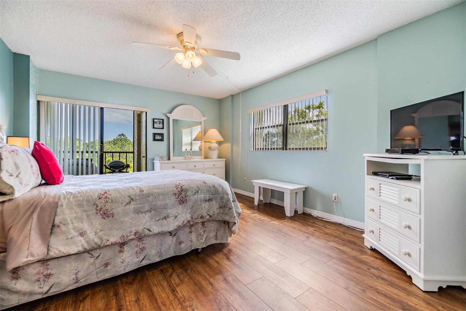 Image 19 of 48 For 2700 Cove Cay Drive 5g