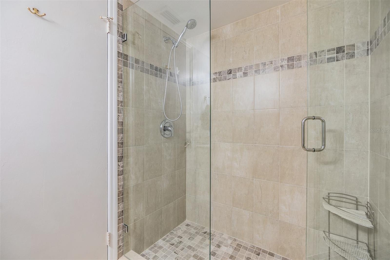 Image 21 of 48 For 2700 Cove Cay Drive 5g