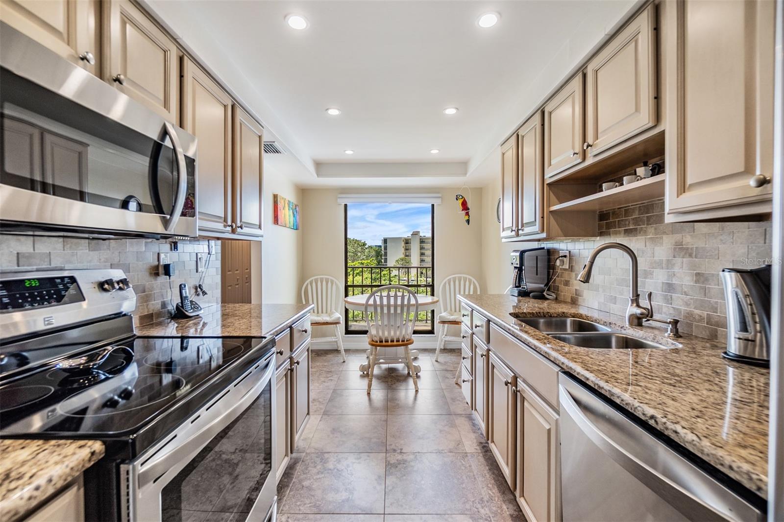 Image 6 of 48 For 2700 Cove Cay Drive 5g