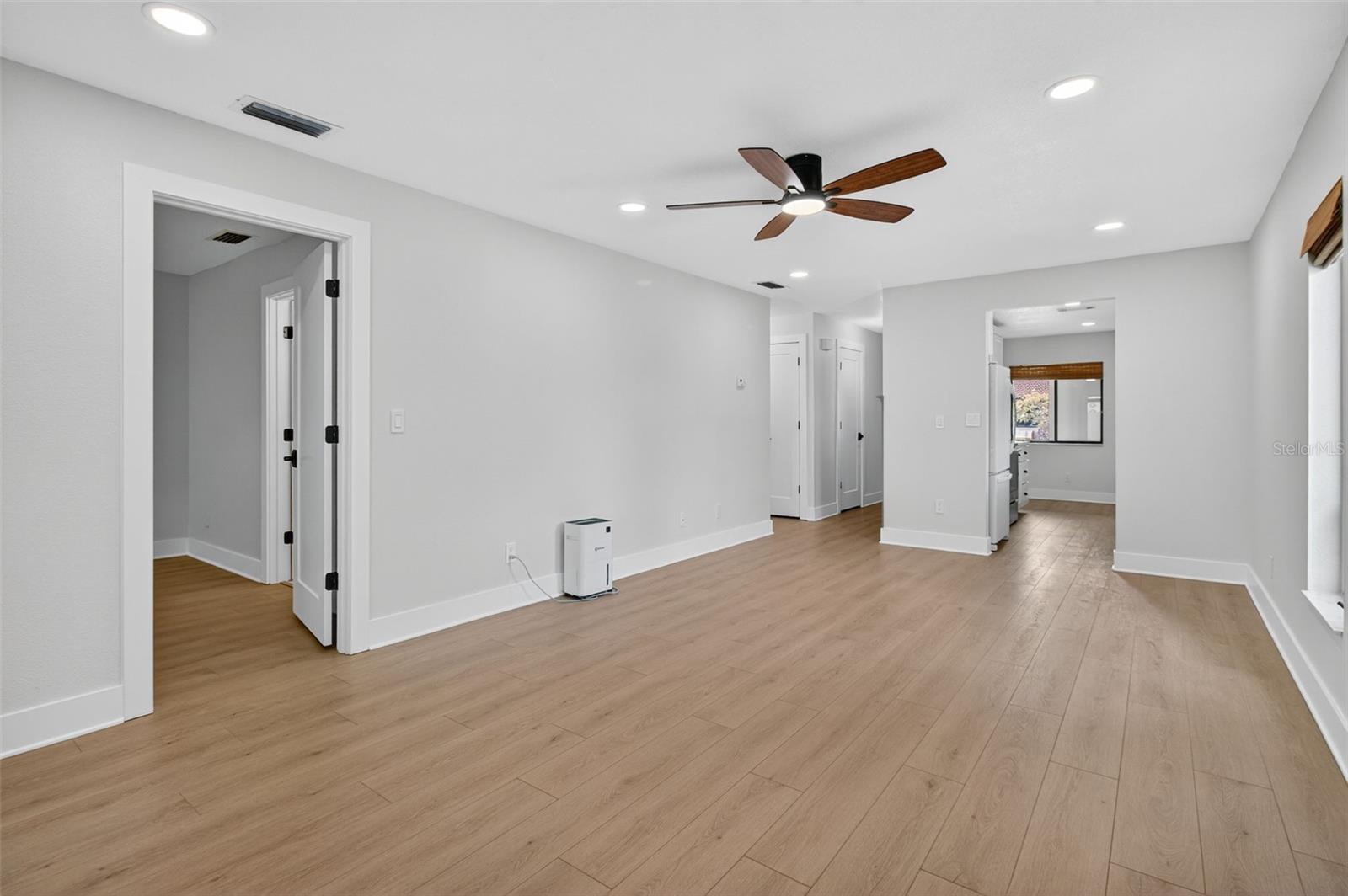 Image 10 of 37 For 7360 Ulmerton Road 30e