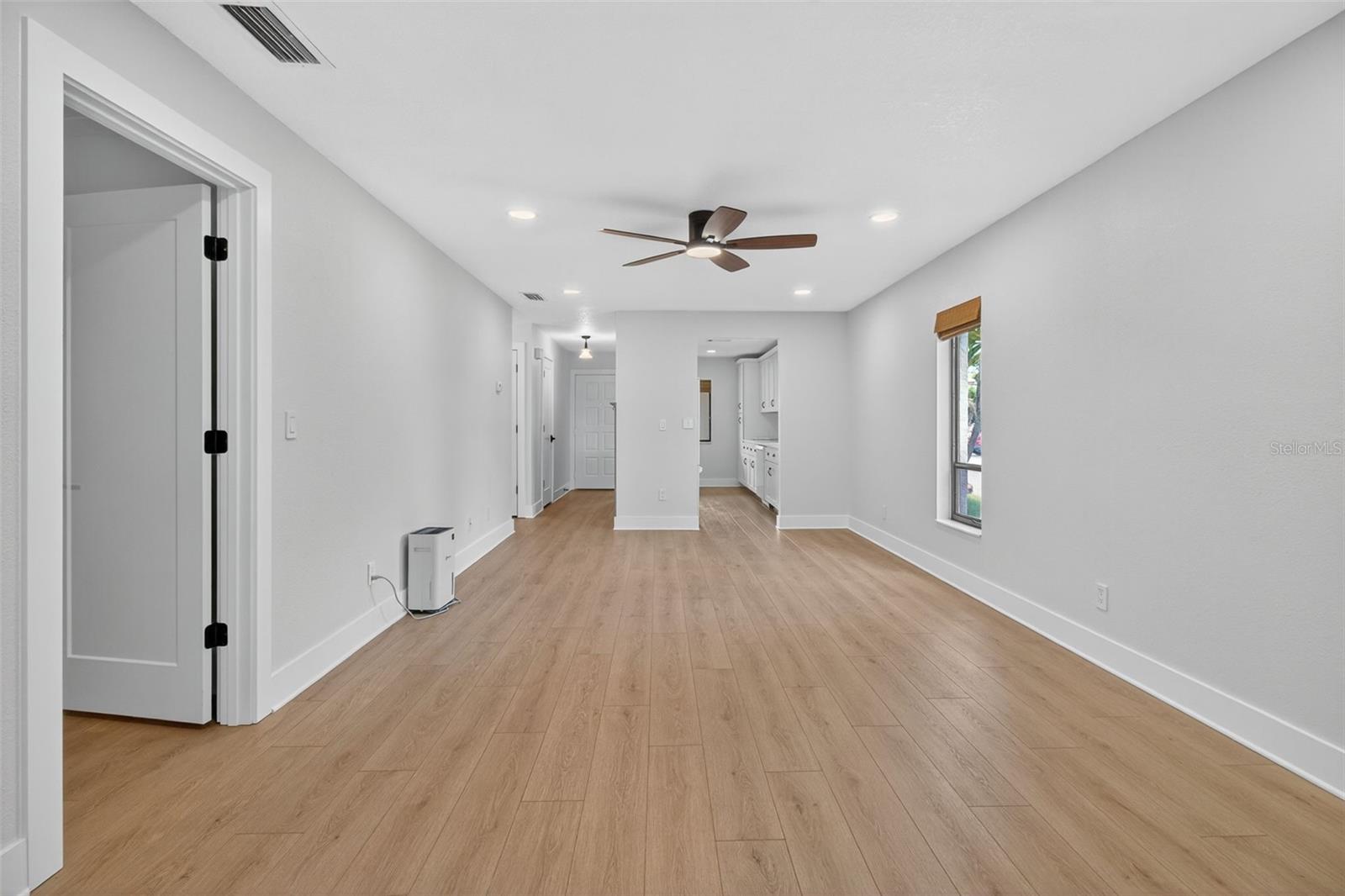 Image 12 of 37 For 7360 Ulmerton Road 30e