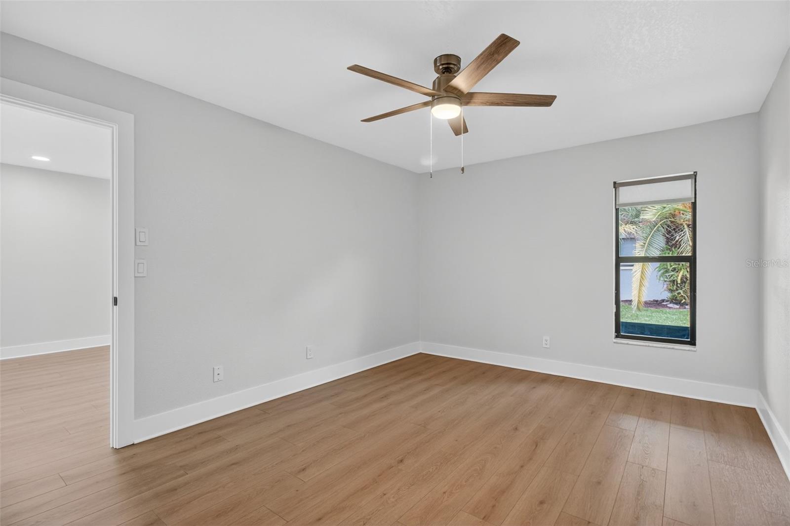 Image 21 of 37 For 7360 Ulmerton Road 30e