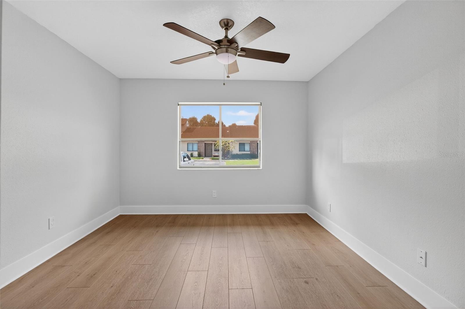 Image 27 of 37 For 7360 Ulmerton Road 30e