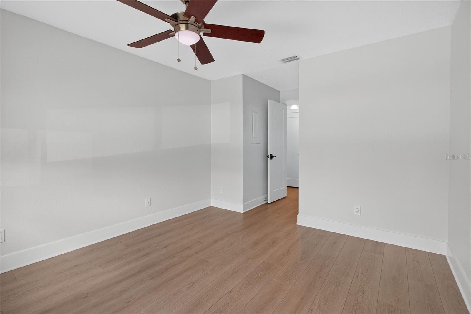 Image 28 of 37 For 7360 Ulmerton Road 30e