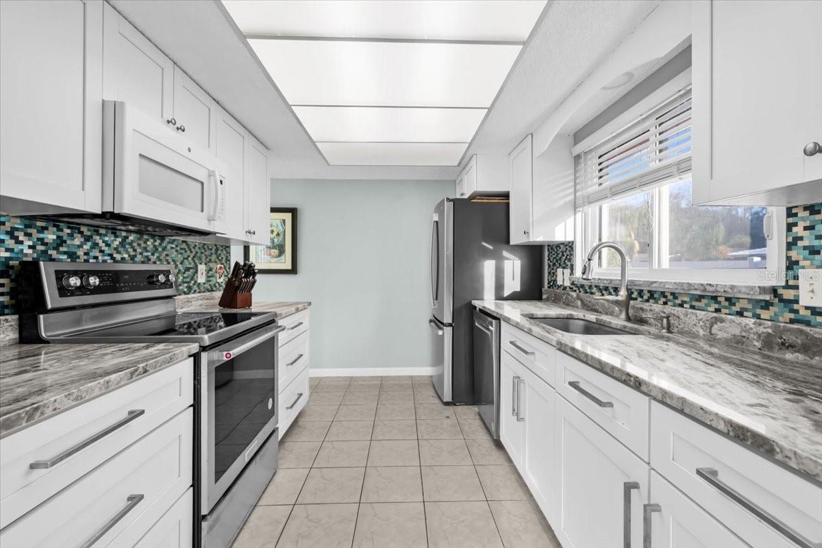 Image 16 of 57 For 4880 Shell Stream Boulevard