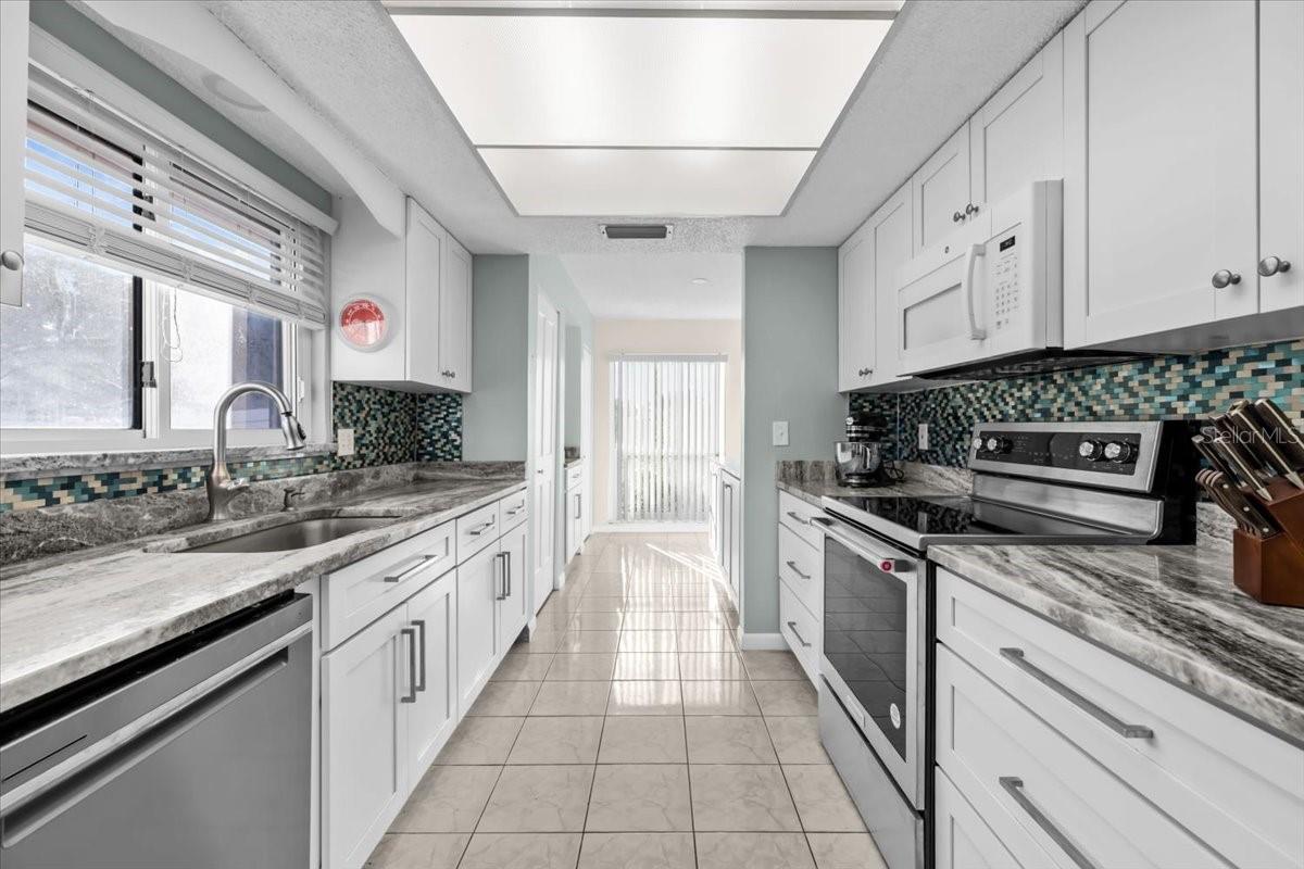 Image 17 of 57 For 4880 Shell Stream Boulevard